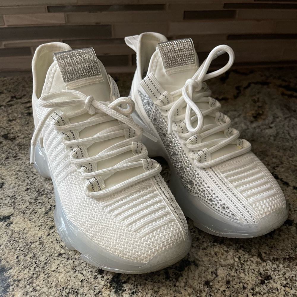 SOLD ELSEWHERE Steve Madden Maxima sneakers
